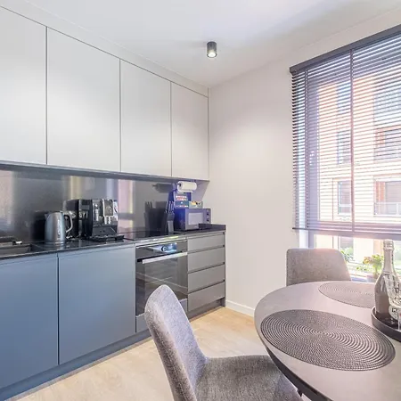 Apartament Z Balkonem I Miejscem Parkingowym W Centrum Gdanska - Scala Apartman Gdańsk