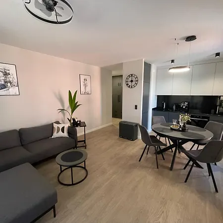 Apartamento Apartament Z Balkonem I Miejscem Parkingowym W Centrum Gdanska - Scala Gdańsk