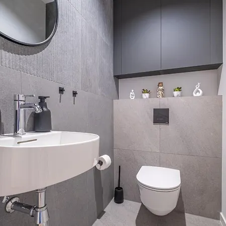 Apartament Z Balkonem I Miejscem Parkingowym W Centrum Gdanska - Scala