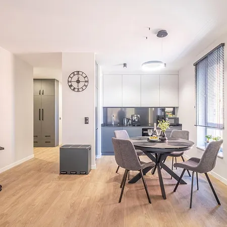 Apartamento Apartament Z Balkonem I Miejscem Parkingowym W Centrum Gdanska - Scala