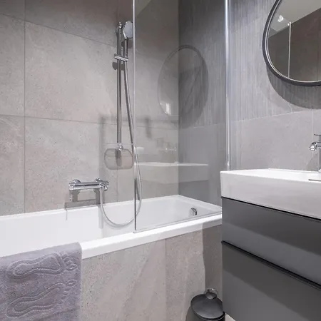 Apartamento Apartament Z Balkonem I Miejscem Parkingowym W Centrum Gdanska - Scala