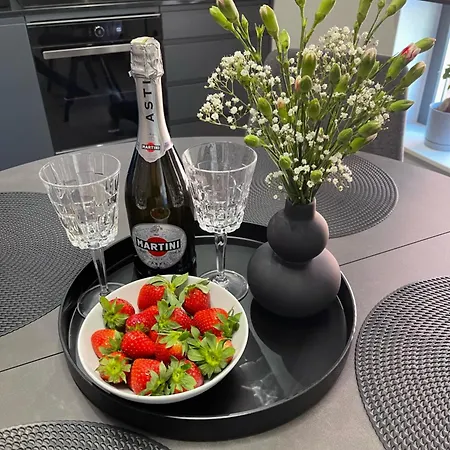 Apartament Z Balkonem I Miejscem Parkingowym W Centrum Gdanska - Scala * Gdańsk